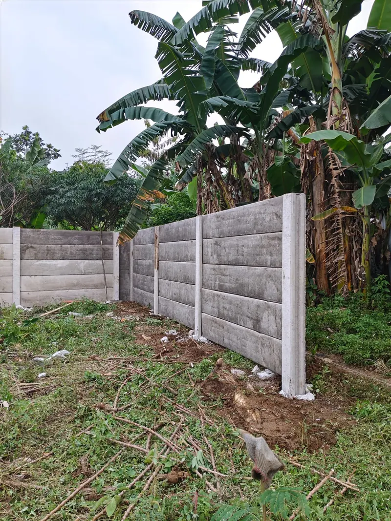 Pagar panel beton untuk lahan di Bandung